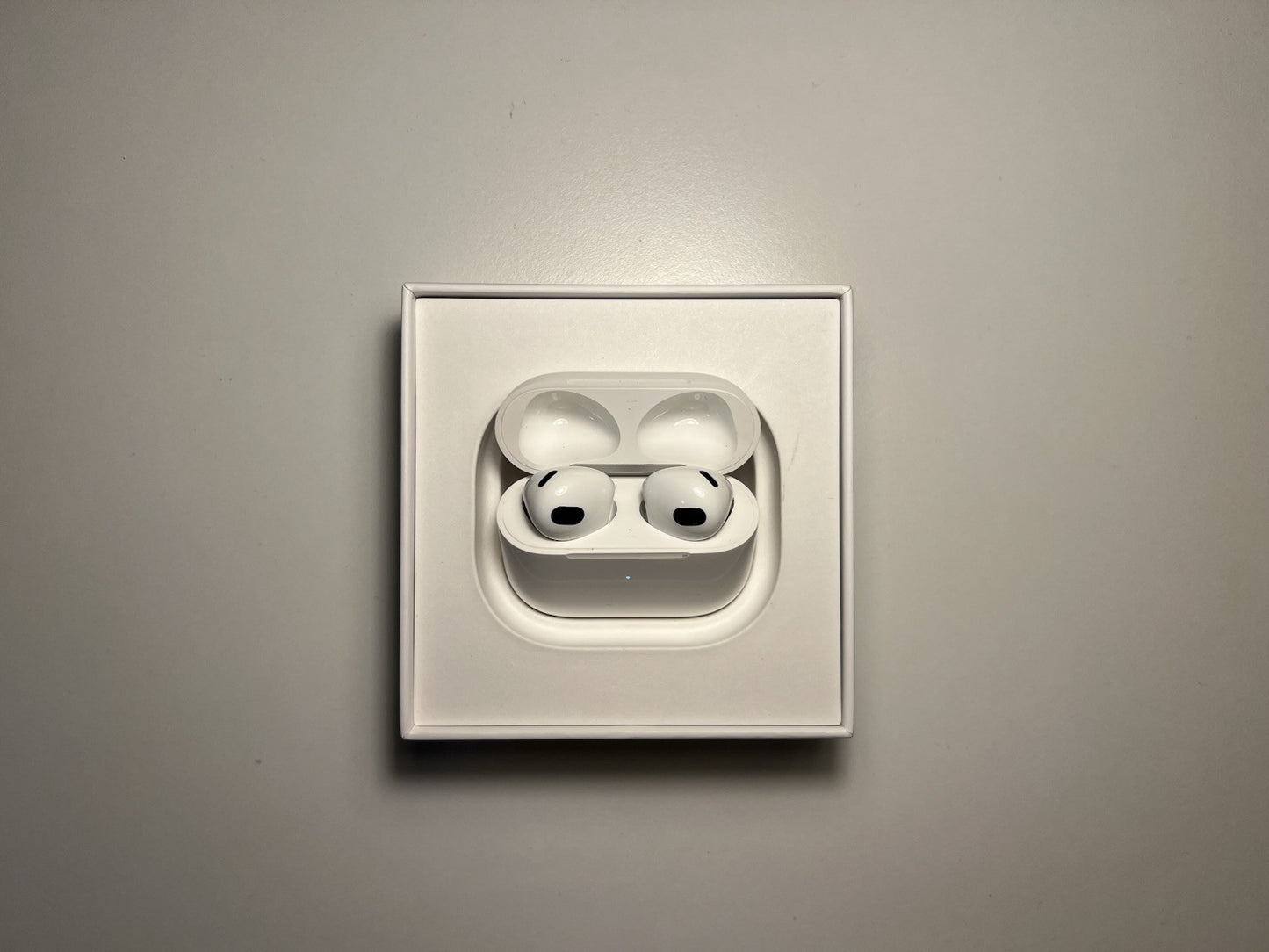 Apple AirPods 3. Generation Drahtloser Kopfhörer - Weiß