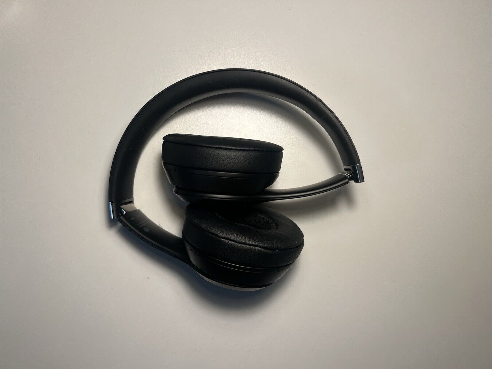 Beats Solo 4 On-Ear Bluetooth Kopfhörer Android und Apple Schwarz